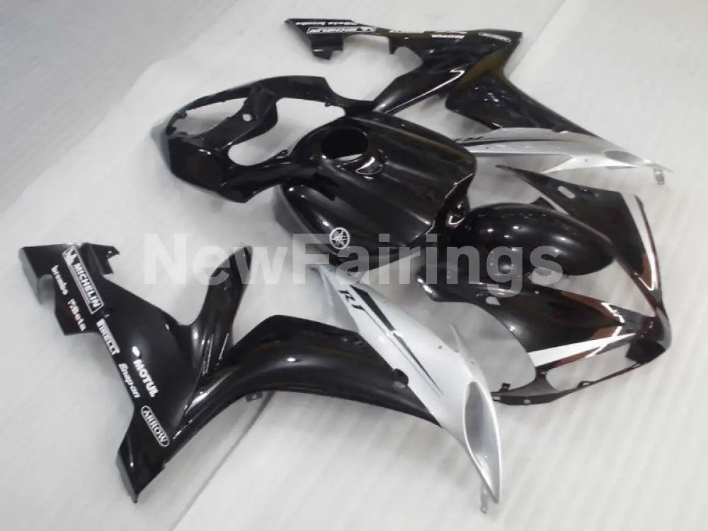 Black Silver Factory Style - YZF-R1 04-06 Fairing Kit