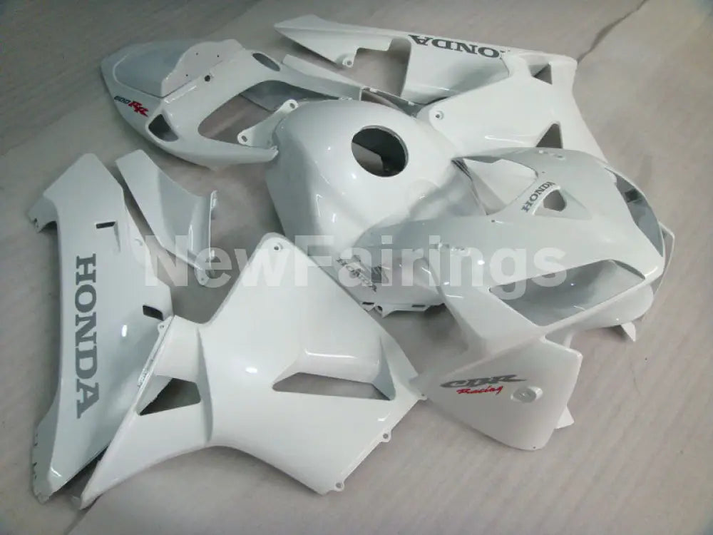 Pearl White with silver decal Factory Style - CBR600RR 05-06