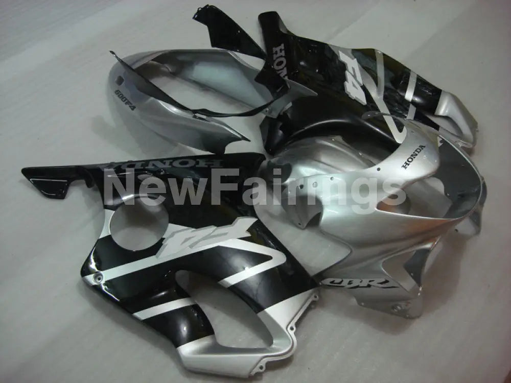 Silver and Black Factory Style - CBR600 F4 99-00 Fairing Kit