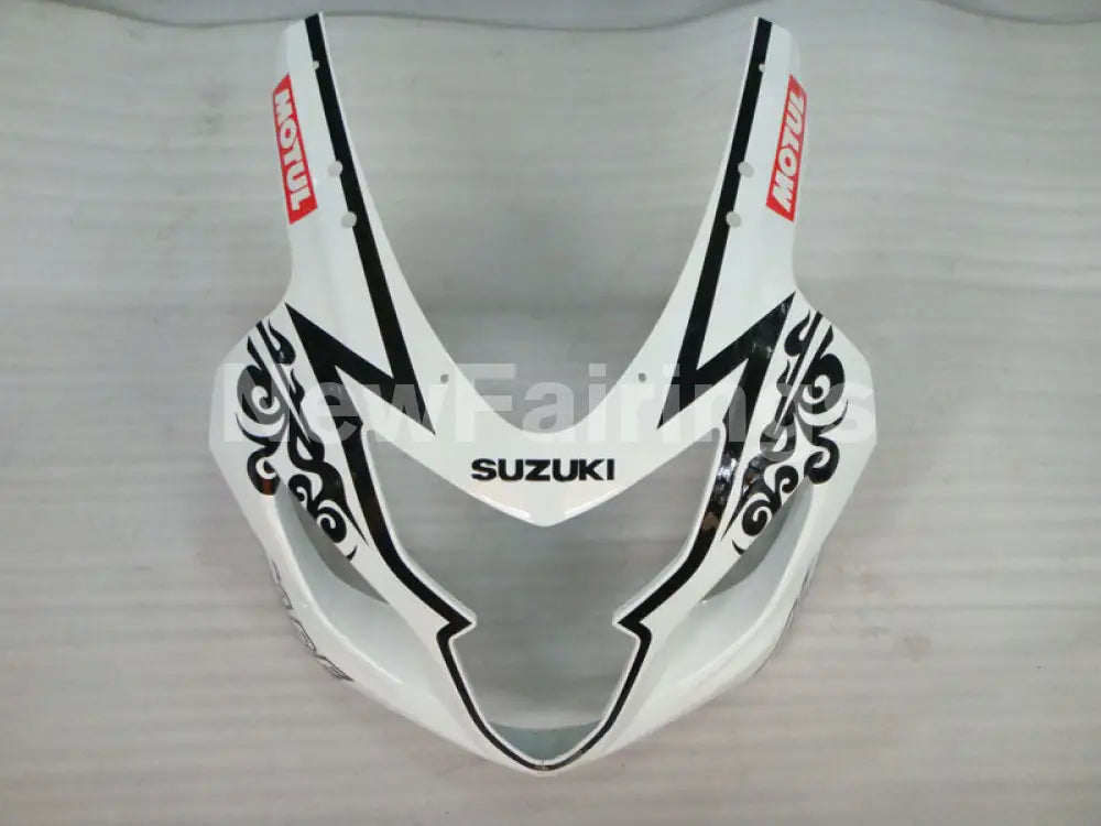 White and Black Corona - GSX-R600 04-05 Fairing Kit -