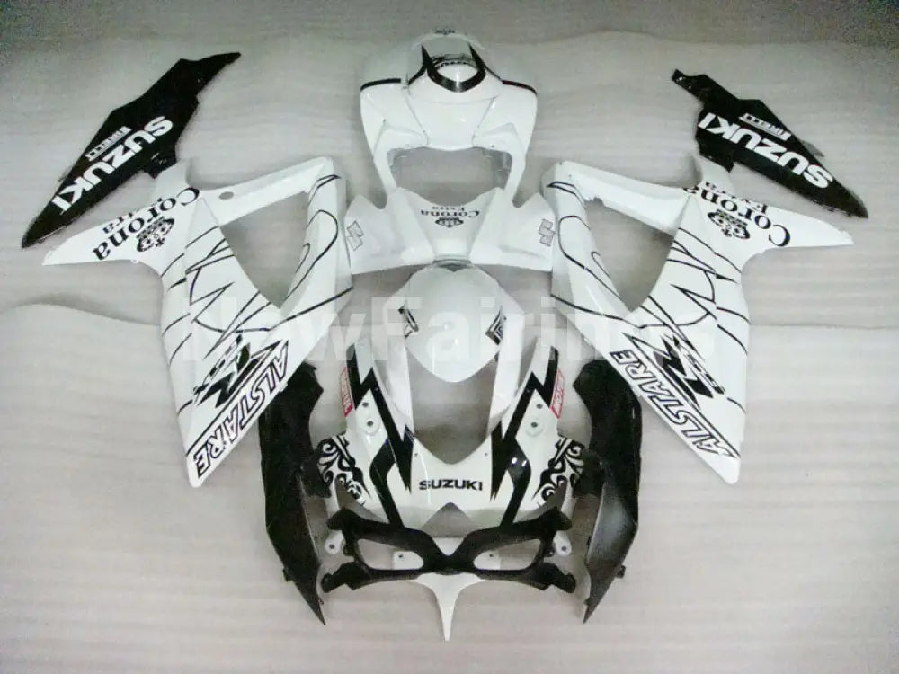 White and Black Corona - GSX-R600 08-10 Fairing Kit