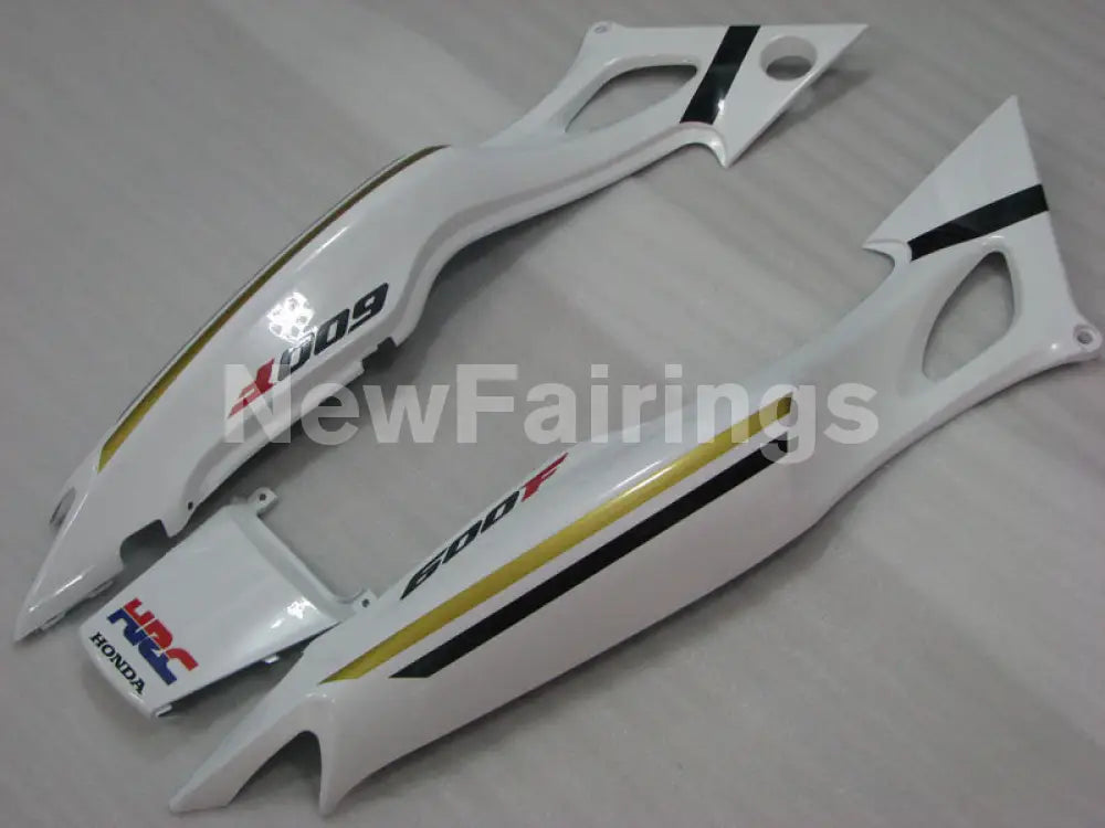 White and Black PlayBoy - CBR600 F3 95-96 Fairing Kit -