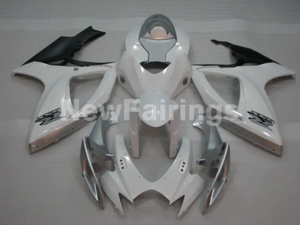 White and Silver Factory Style - GSX-R600 06-07 Fairing Kit