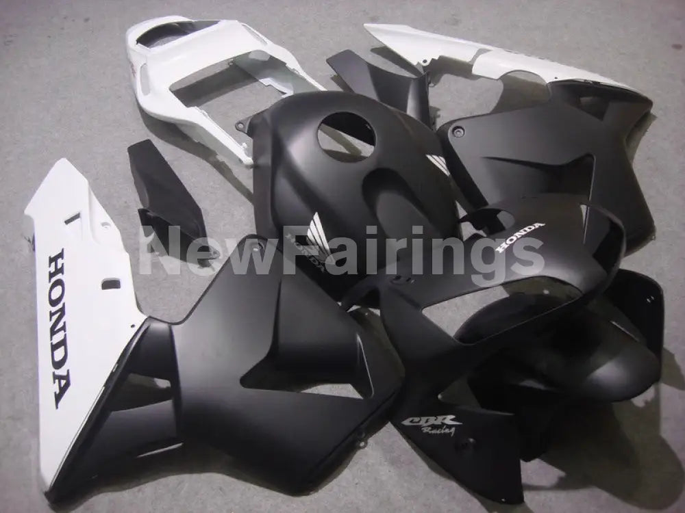 White and Matte Black Factory Style - CBR600RR 03-04 Fairing